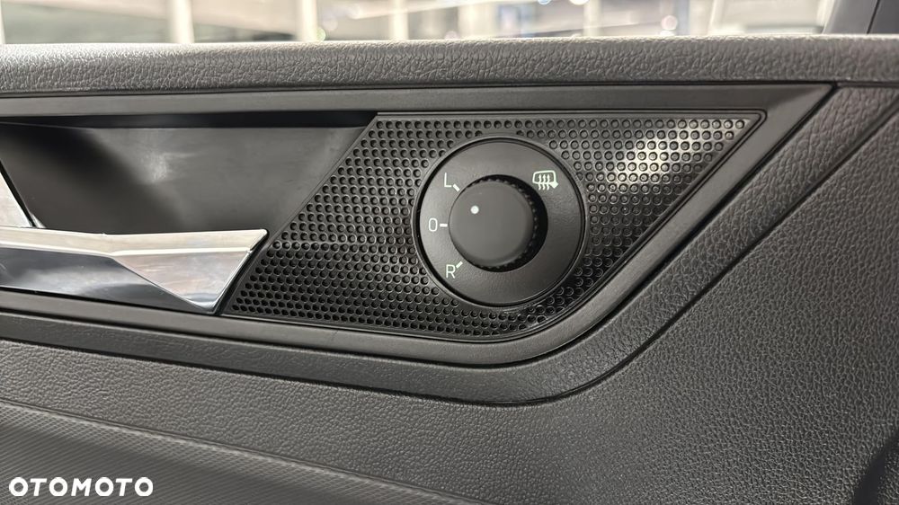 Skoda RAPID Spb 1.0 TSI Active - 19