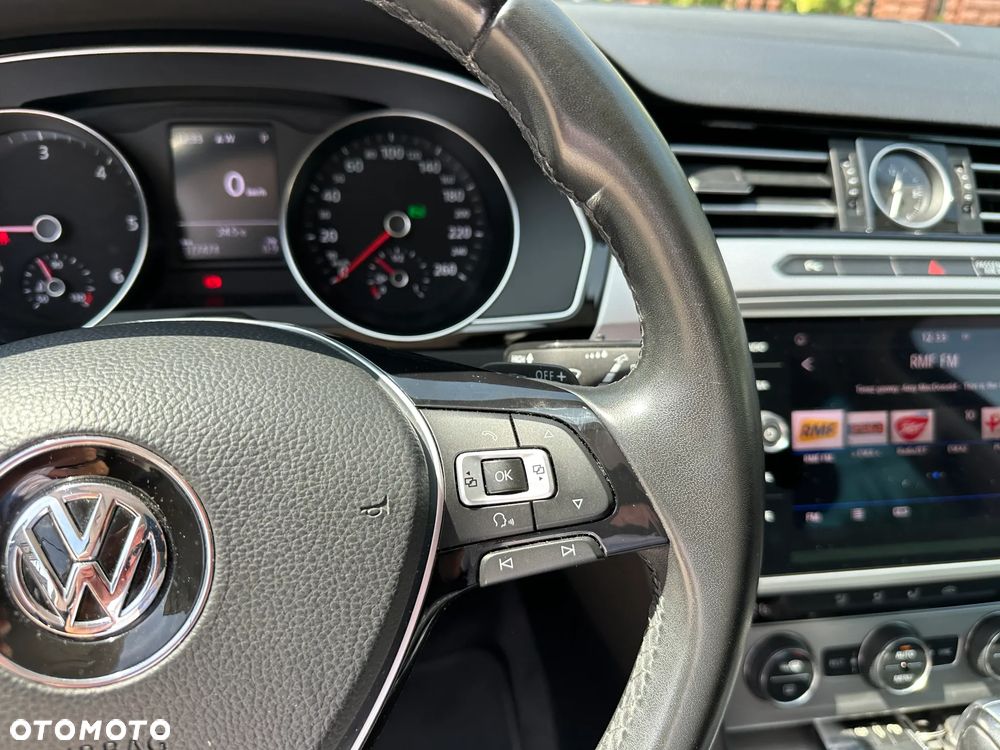 Volkswagen Passat Variant - 11