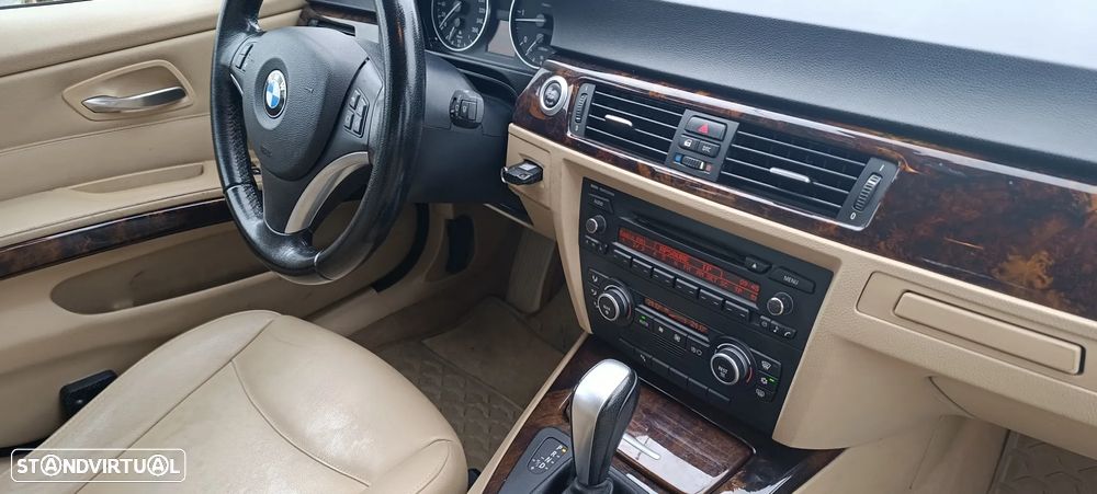 BMW 320 d Sport Auto - 10