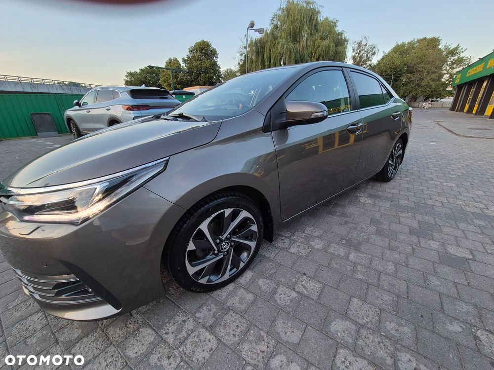 Toyota Corolla - 5