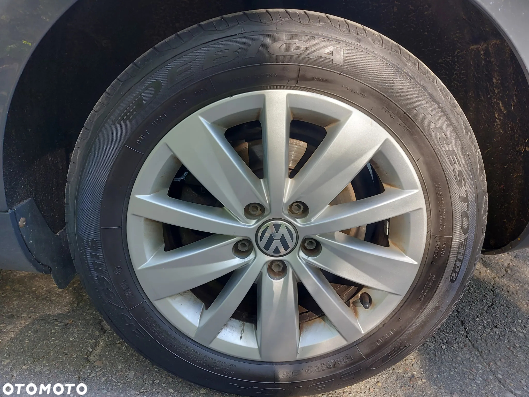 Volkswagen Passat 2.0 TDI Highline - 16