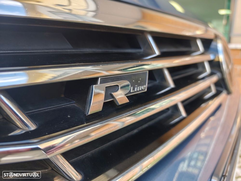 VW Passat Variant 2.0 TDi R-Line DSG - 21