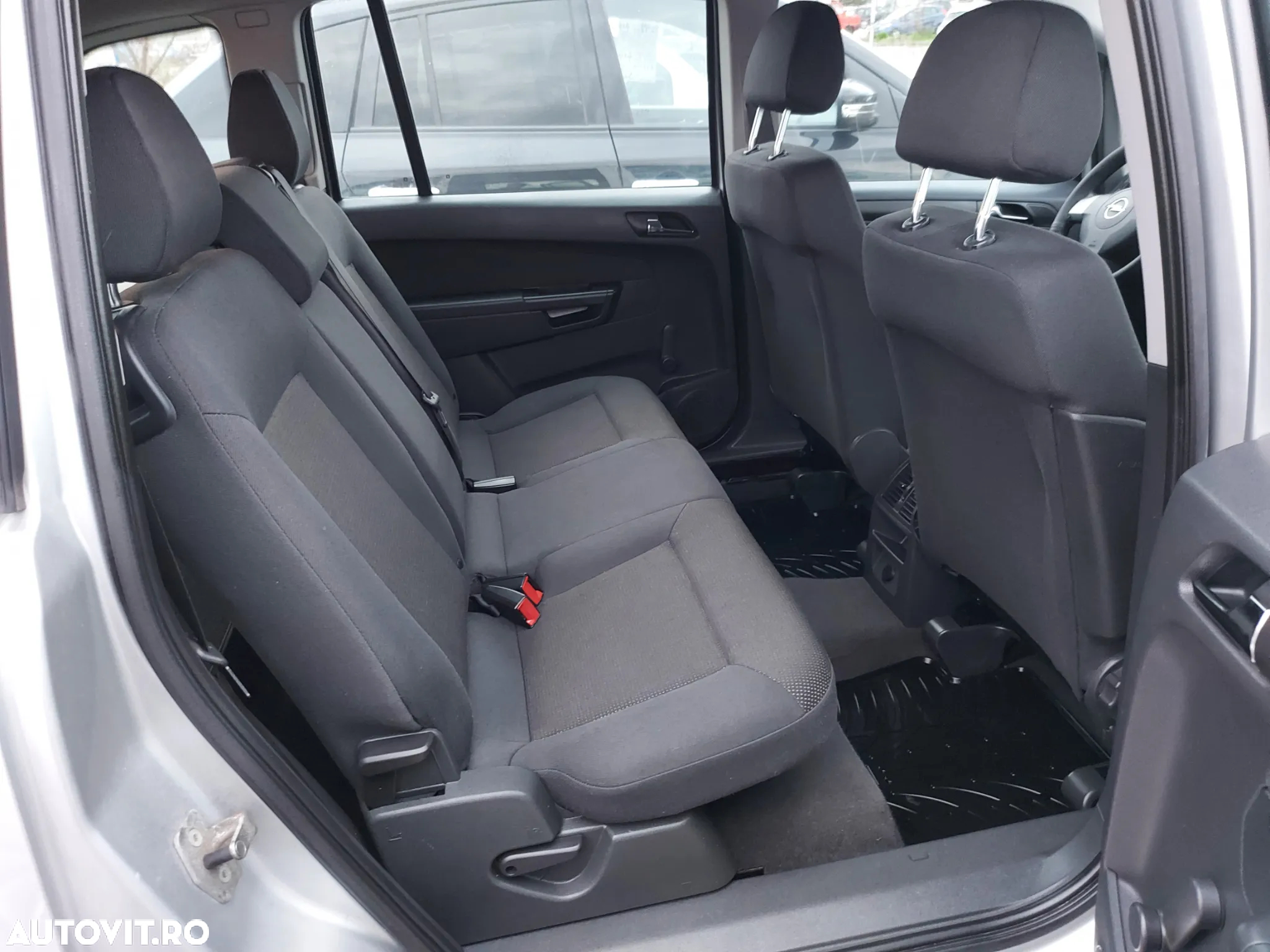 Opel Zafira - 14
