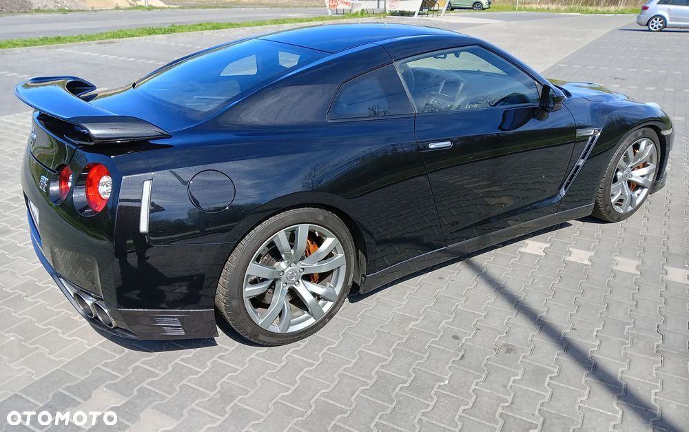 Nissan GT-R Black Edition - 6