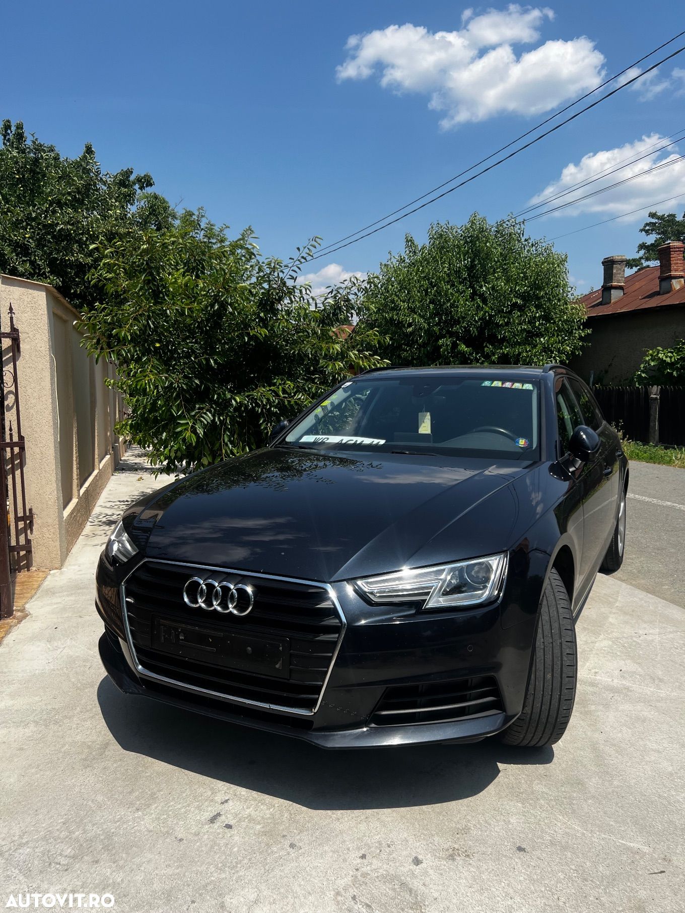 Audi A4 2.0 TDI S tronic - 1