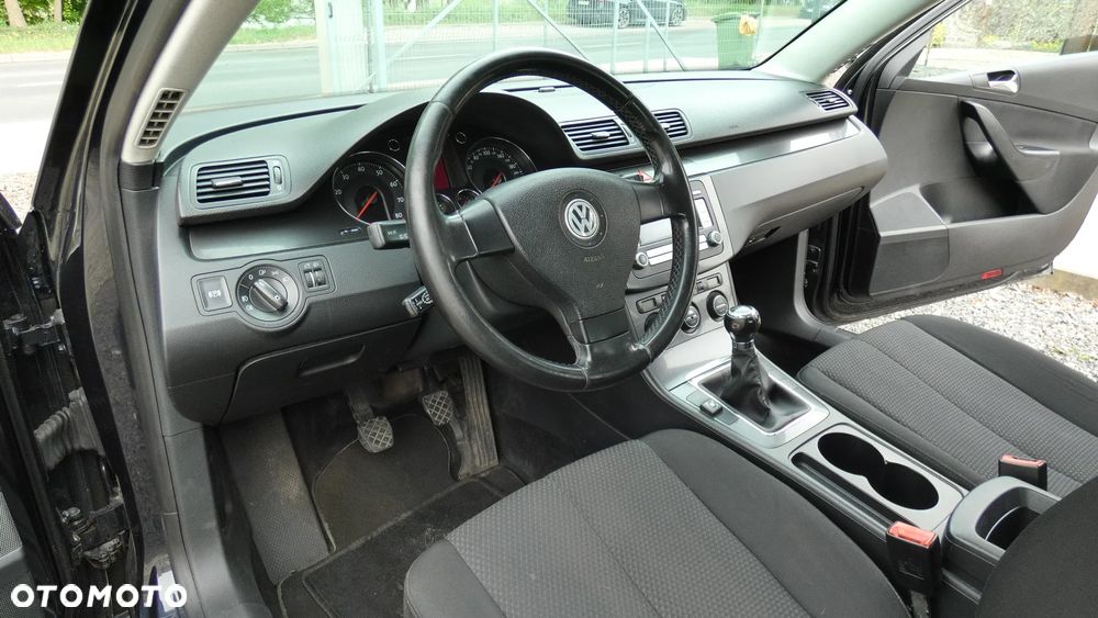 Volkswagen Passat 1.6 Trendline - 14