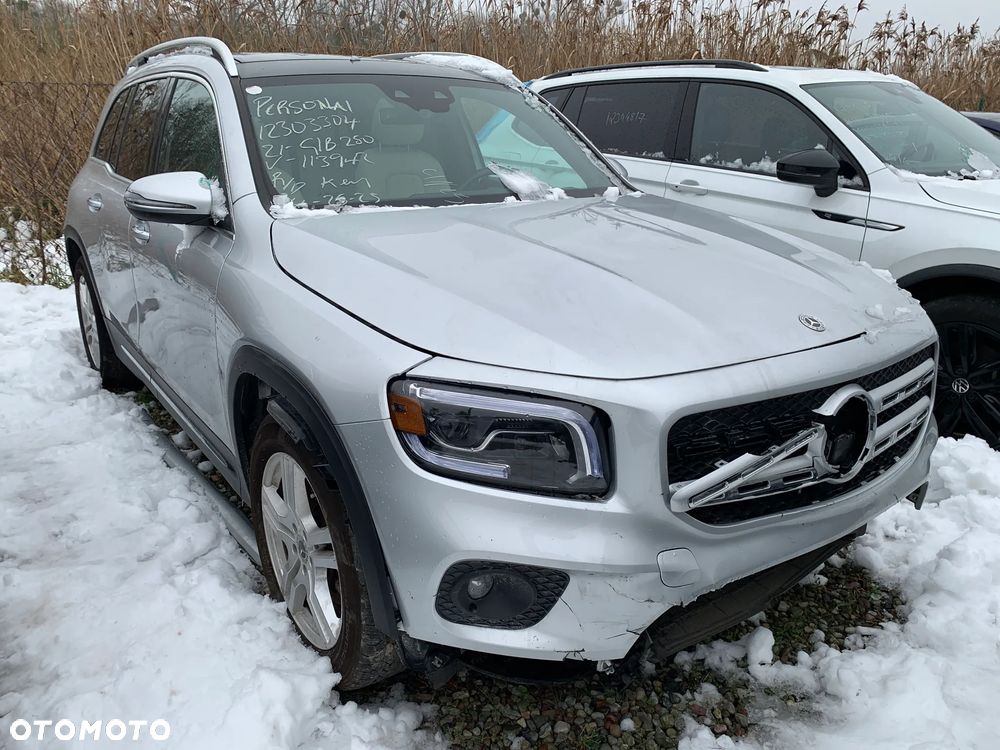 Mercedes-Benz GLB 250 4-Matic 8G-DCT - 1