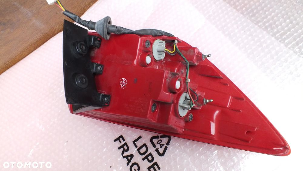 Lampa tylna prawa Kia Ceed II kombi - 4