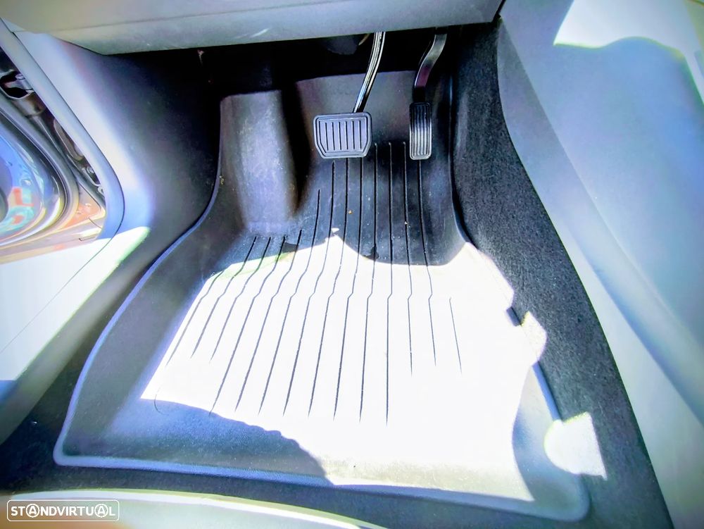 Tesla Model 3 Standard Range Plus RWD - 38