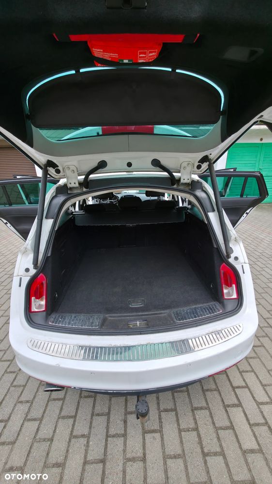Opel Insignia 2.0 CDTI Sports Tourer - 17