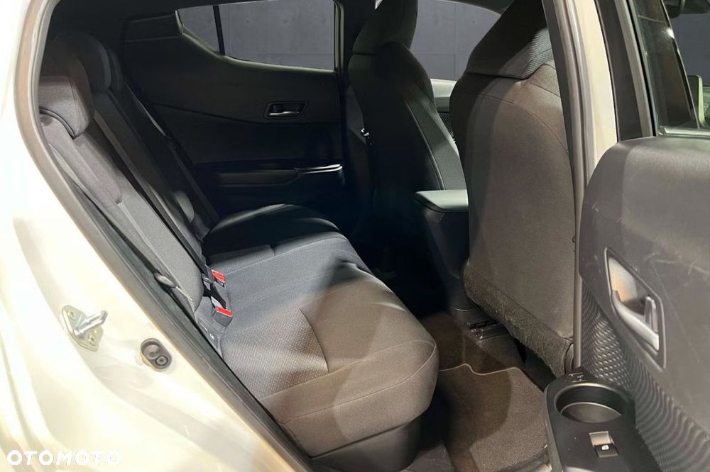 Toyota C-HR Lounge - 25