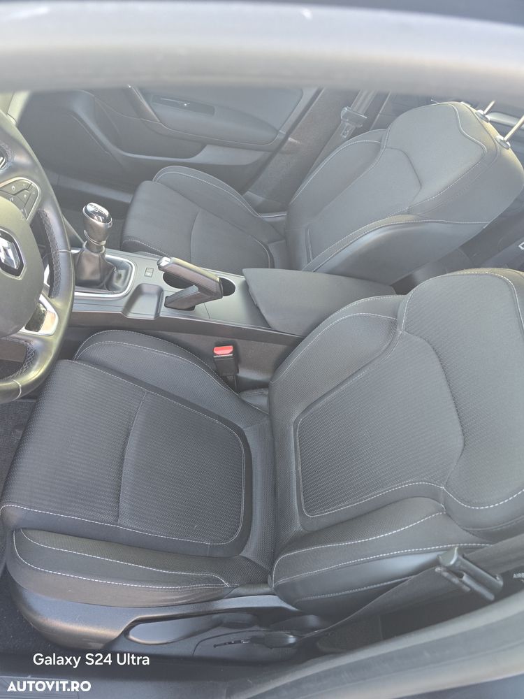 Renault Megane TCe Zen - 15