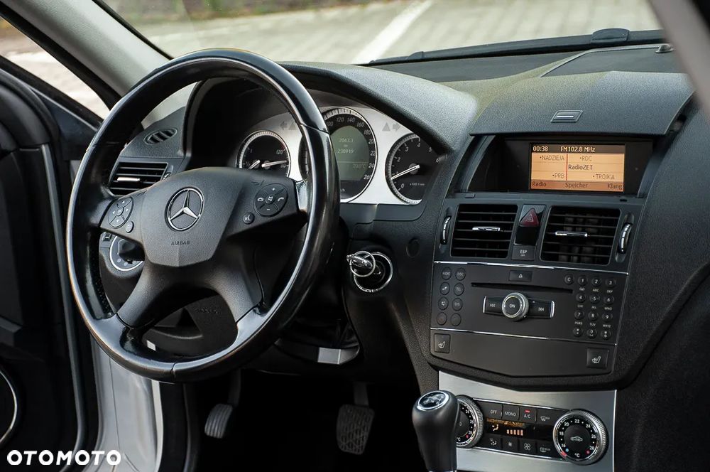 Mercedes-Benz Klasa C 180 Kompressor Avantgarde - 24