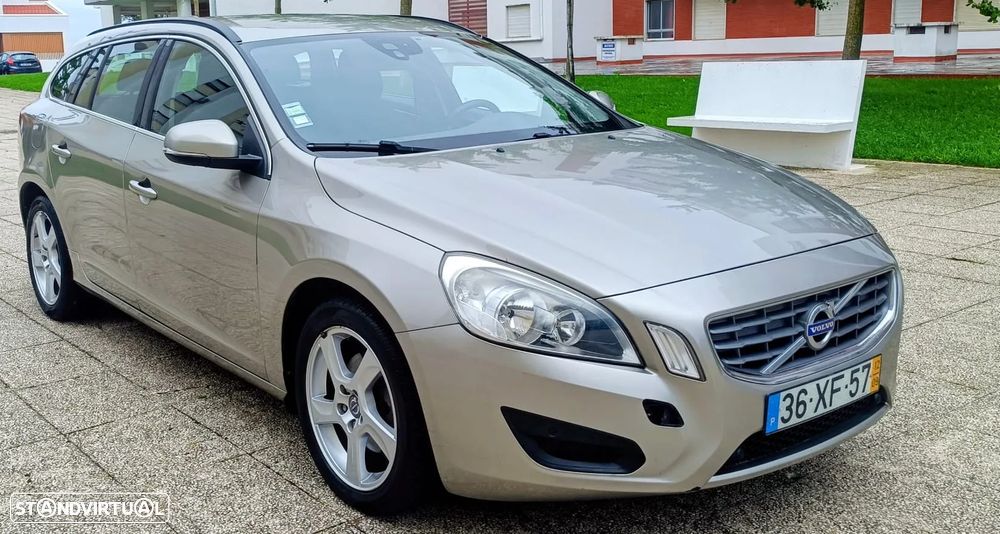 Volvo V60 1.6 D2 Drive Momentum Start/Stop - 7