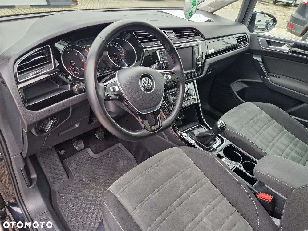 Volkswagen Touran 2.0 TDI BMT Highline - 21