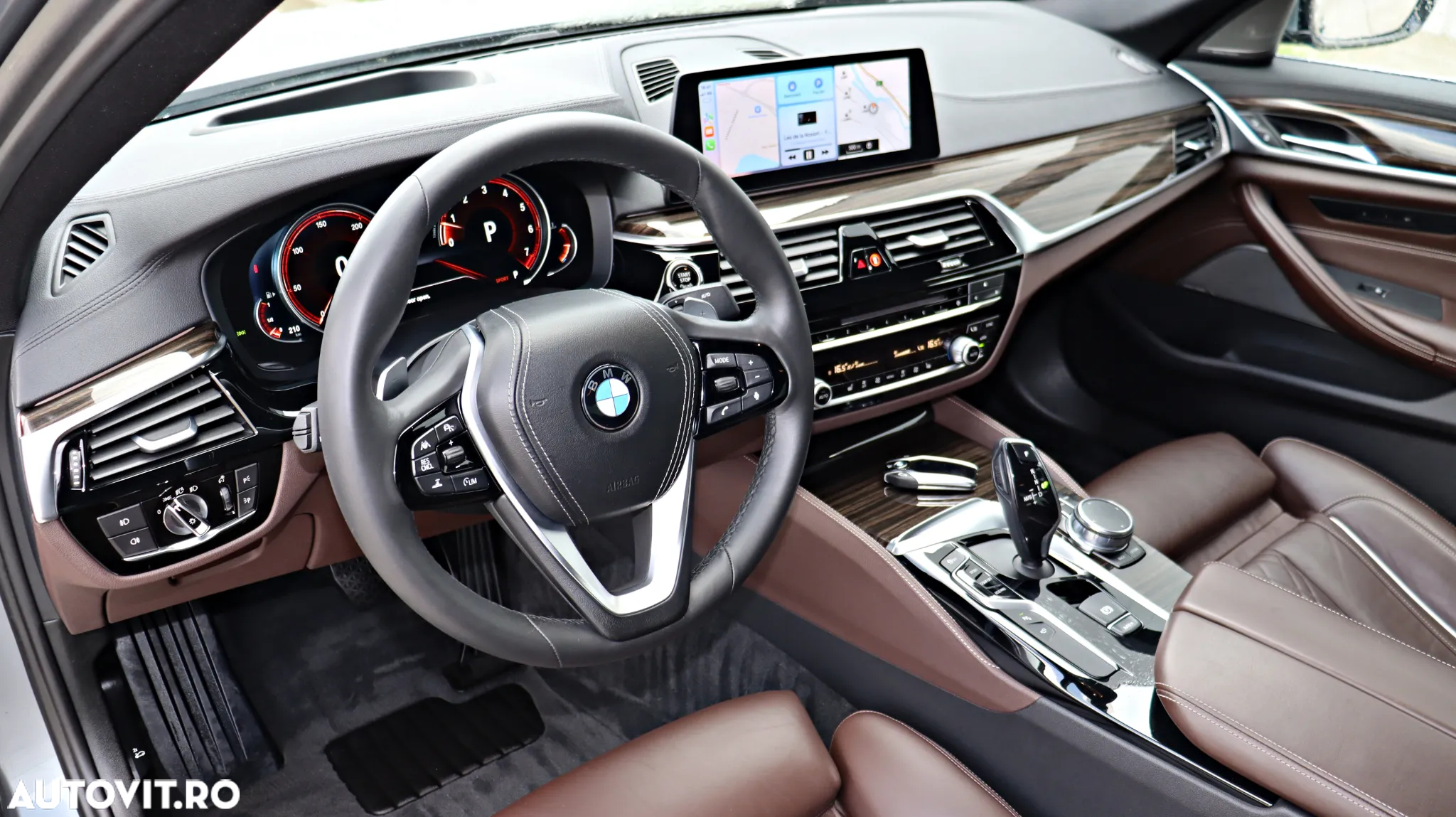 BMW Seria 5 530i AT - 28