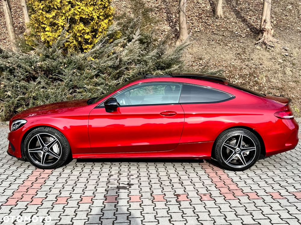 Mercedes-Benz Klasa C 300 9G-TRONIC - 5