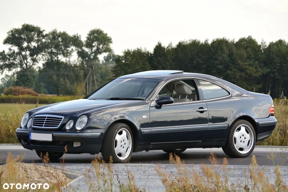 Mercedes-Benz CLK - 13