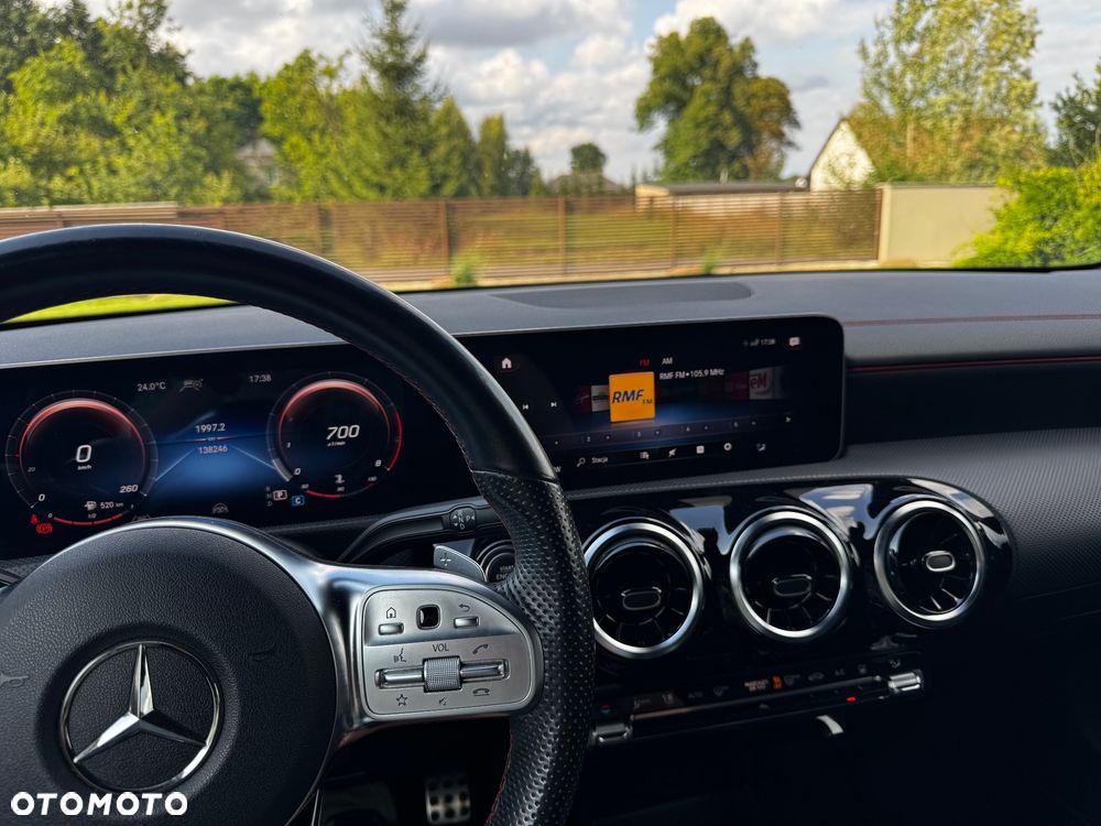 Mercedes-Benz CLA 250 4-Matic 7G-DCT - 18