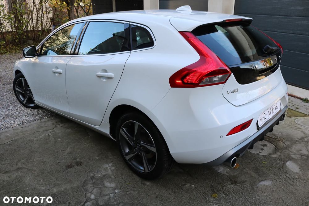 Volvo V40 D4 Drive-E R-Design Momentum - 13