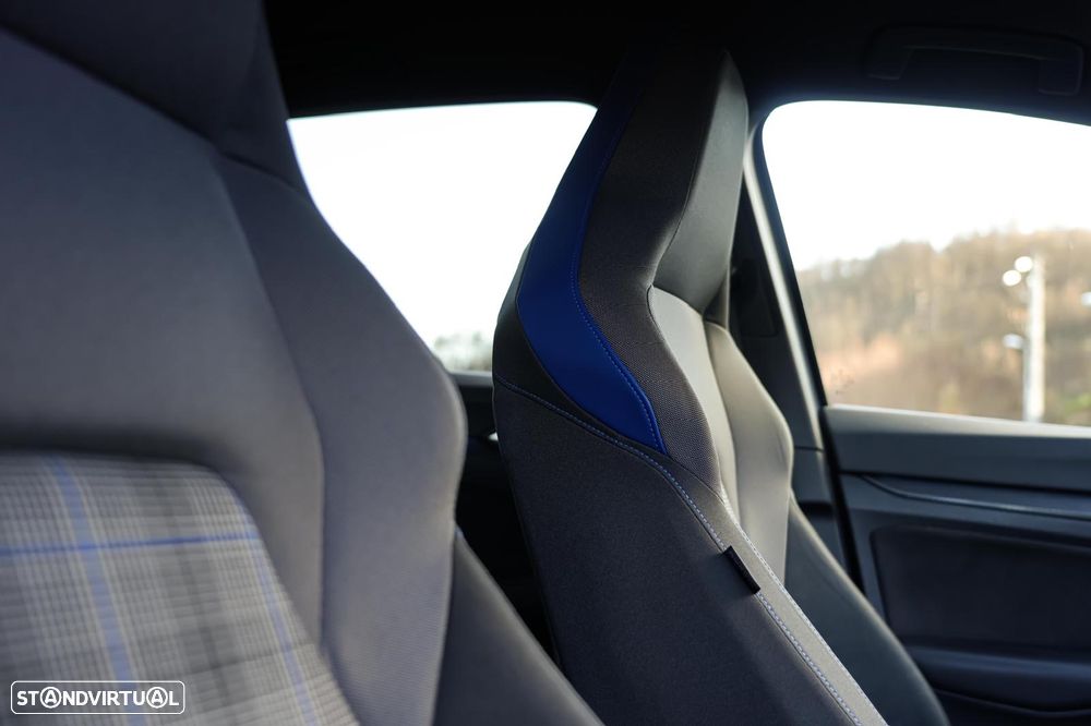 VW Golf 1.4 TSI GTE DSG - 23