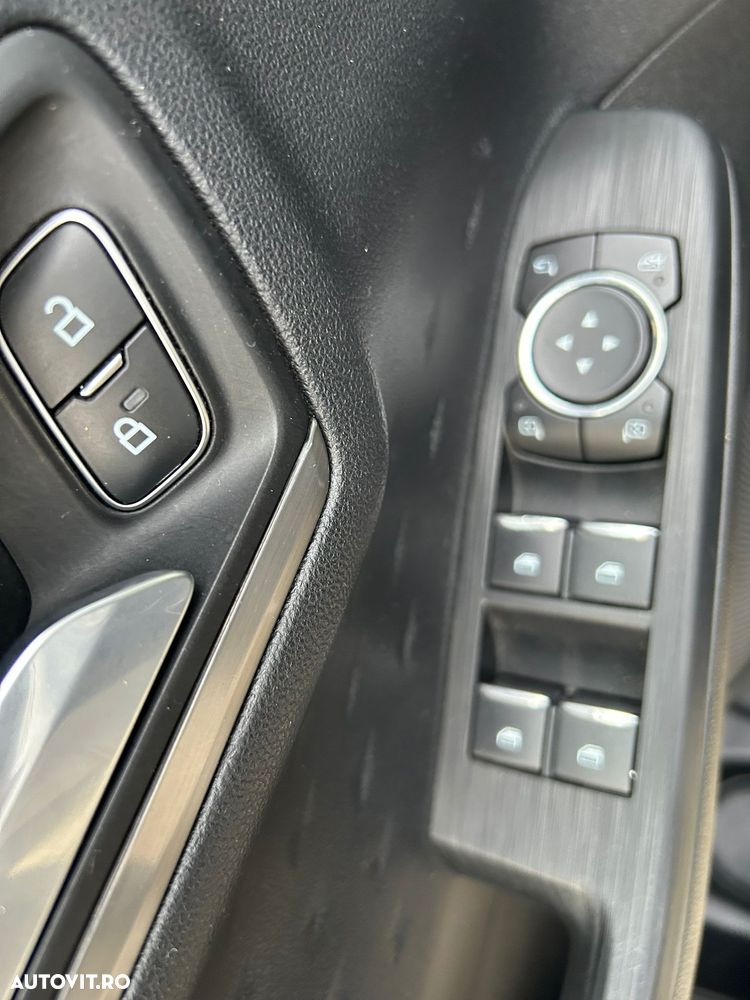 Ford Kuga 2.0 EcoBlue A8 AWD Titanium - 16