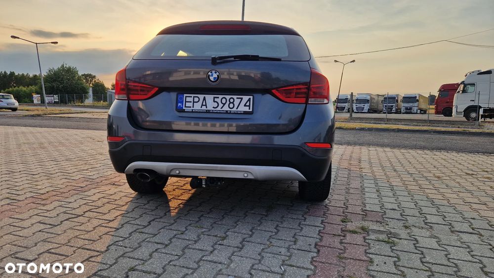 BMW X1 xDrive18d xLine - 8
