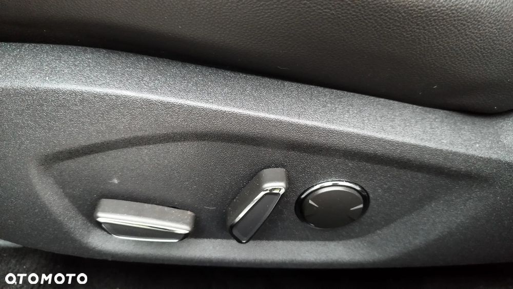 Ford Mondeo 2.0 TDCi Titanium PowerShift - 12