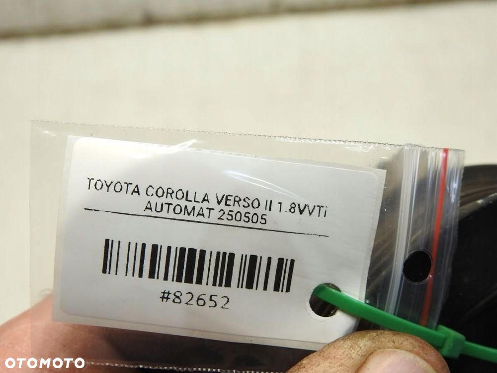 POMPA WSPOMAGANIA TOYOTA COROLLA VERSO II 1.8 VVTI - 4