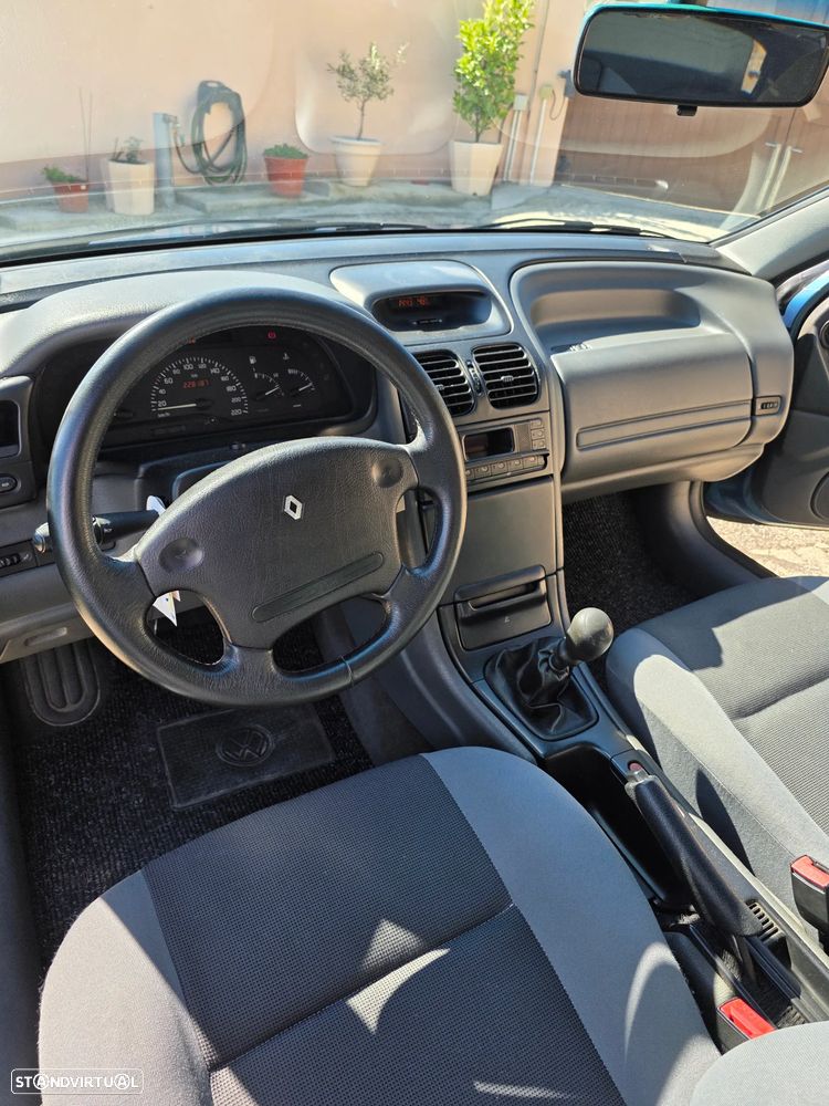 Renault Laguna - 20