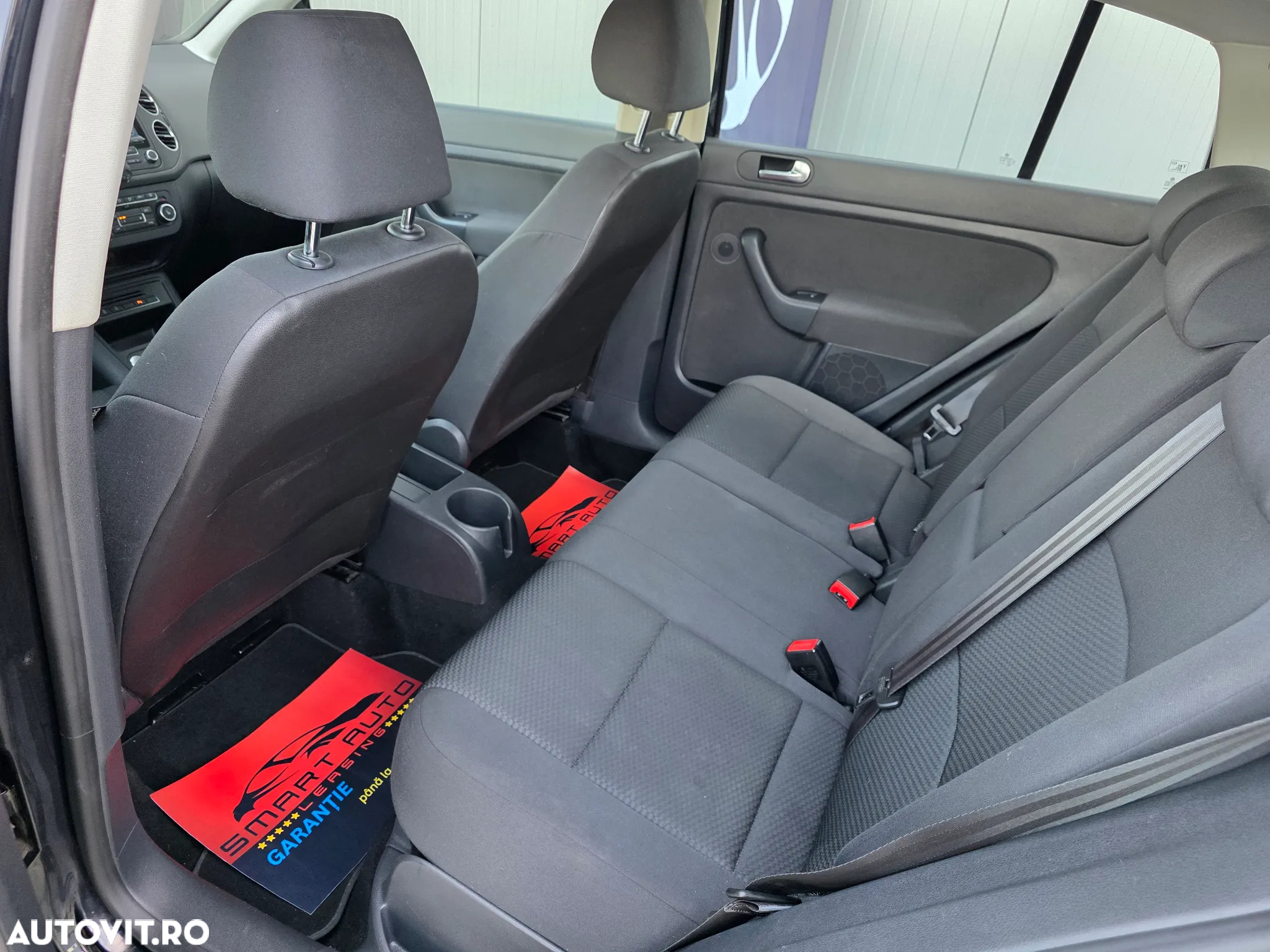 Volkswagen Golf Plus 1.6 TDI DPF BlueMotion Technology Comfortline - 20