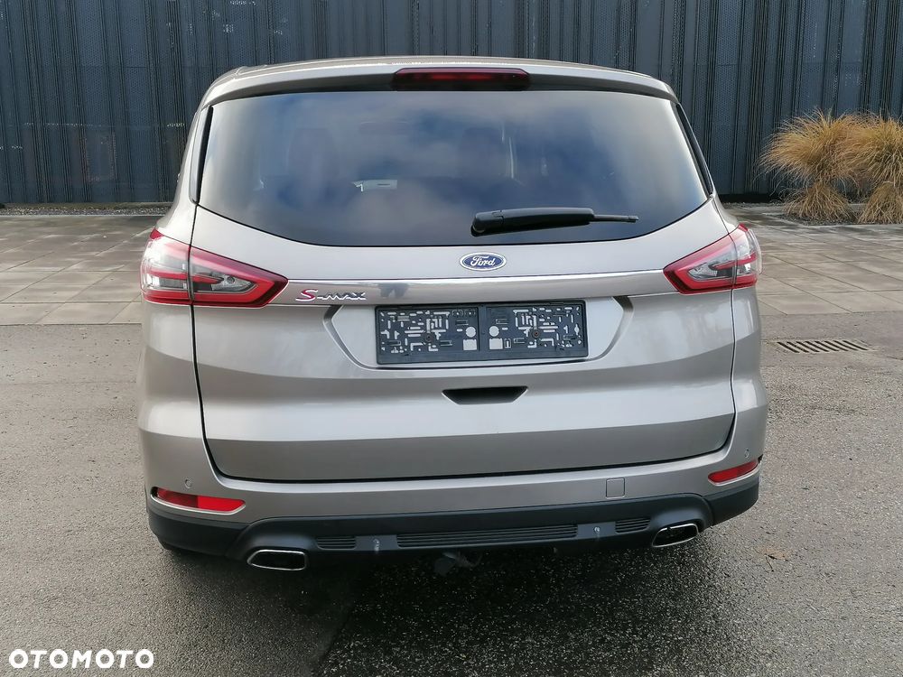 Ford S-Max 2.0 TDCi Titanium PowerShift - 12