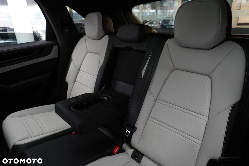 Porsche Cayenne GTS - 32