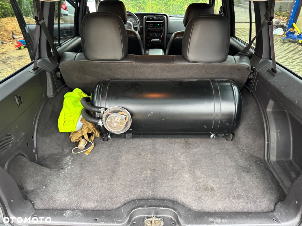 Jeep Cherokee 4.0 Limited - 23