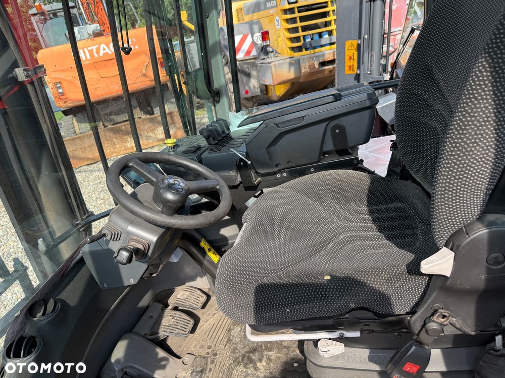 Kalmar DSG 80-9 - 9