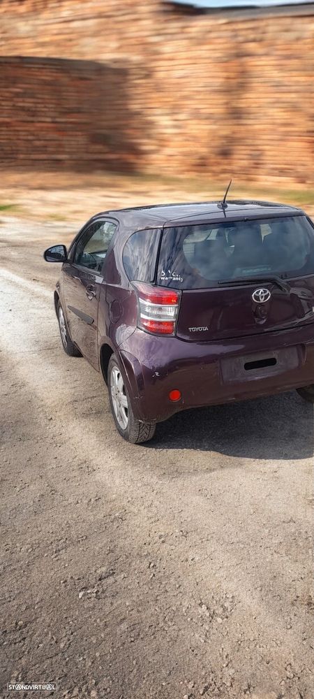 Toyota iQ 1.0 VVT-i Essential+AC - 6