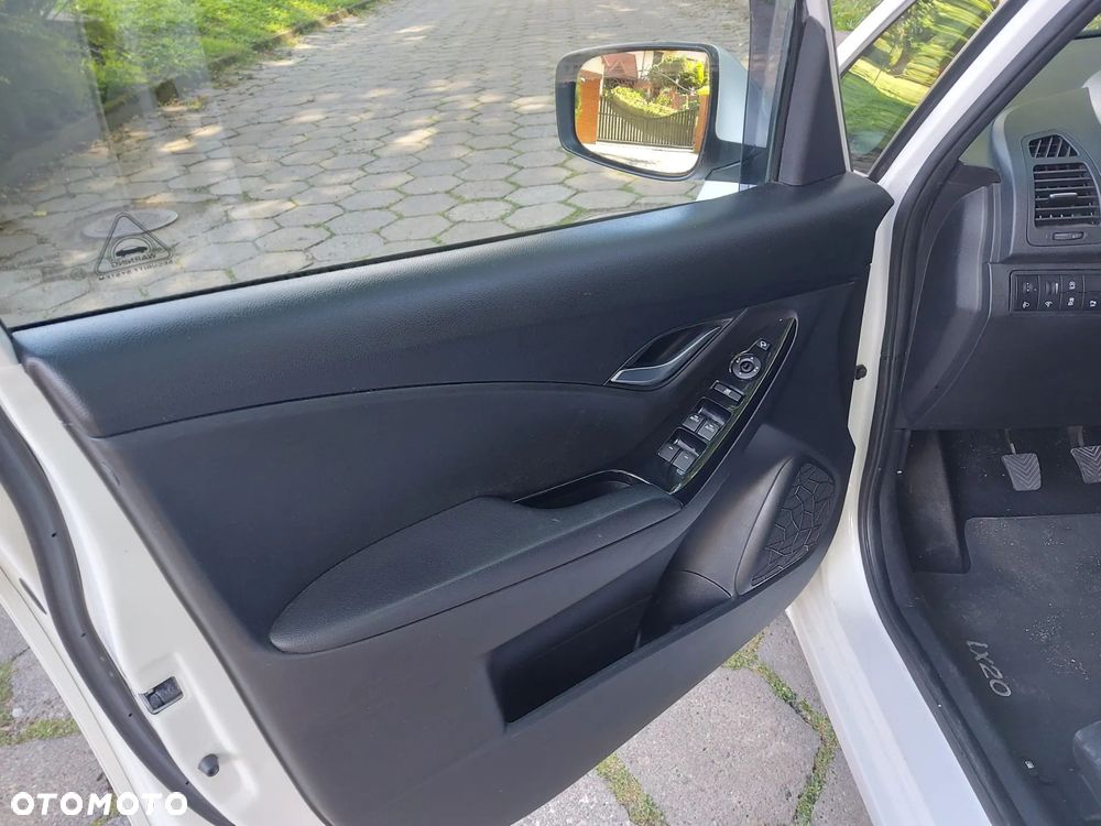 Hyundai ix20 - 19