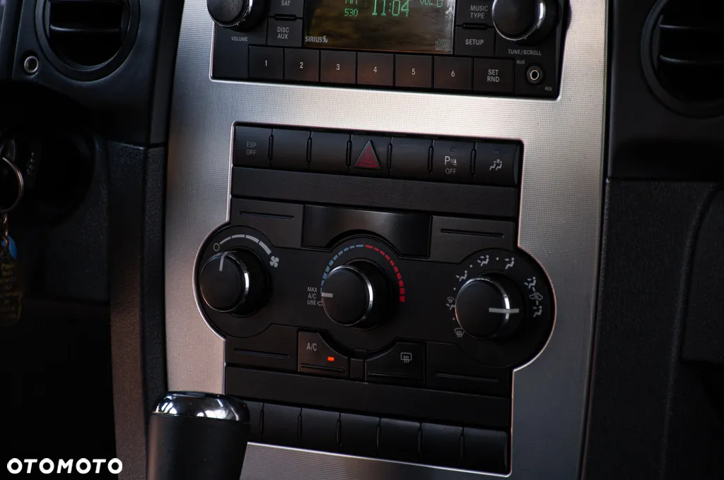 Jeep Commander 3.7 V6 - 30