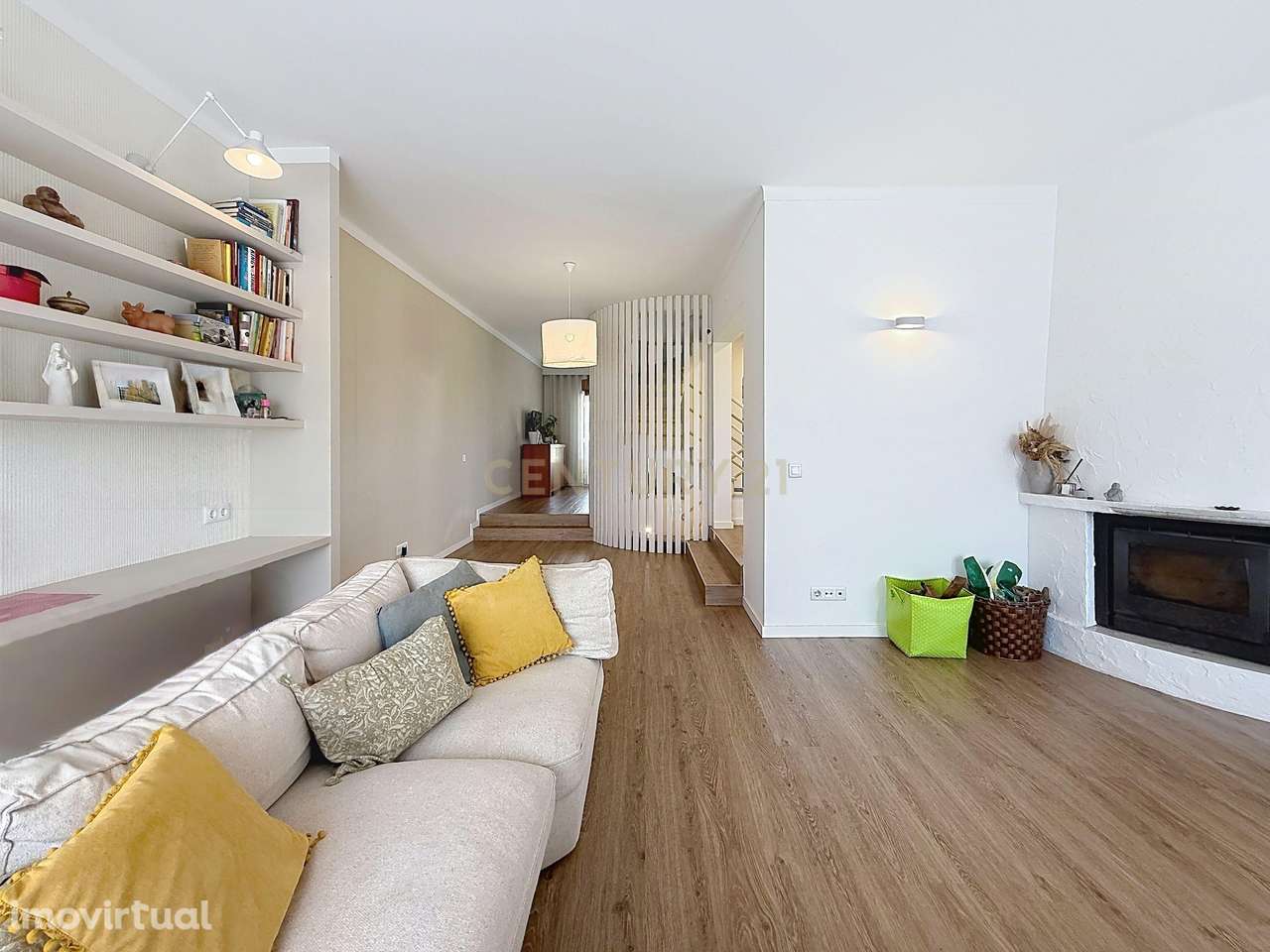 Moradia isolada e terreno com projeto aprovado para 4 moradias a 5 min - Grande imagem: 2/60