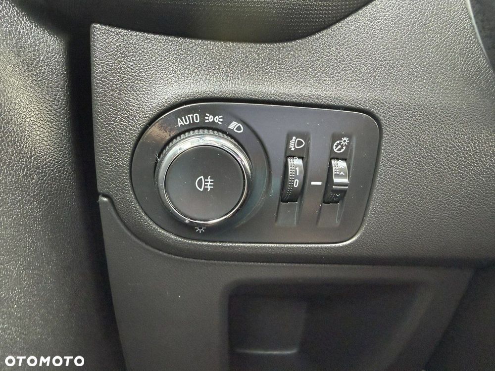 Opel Crossland X - 21