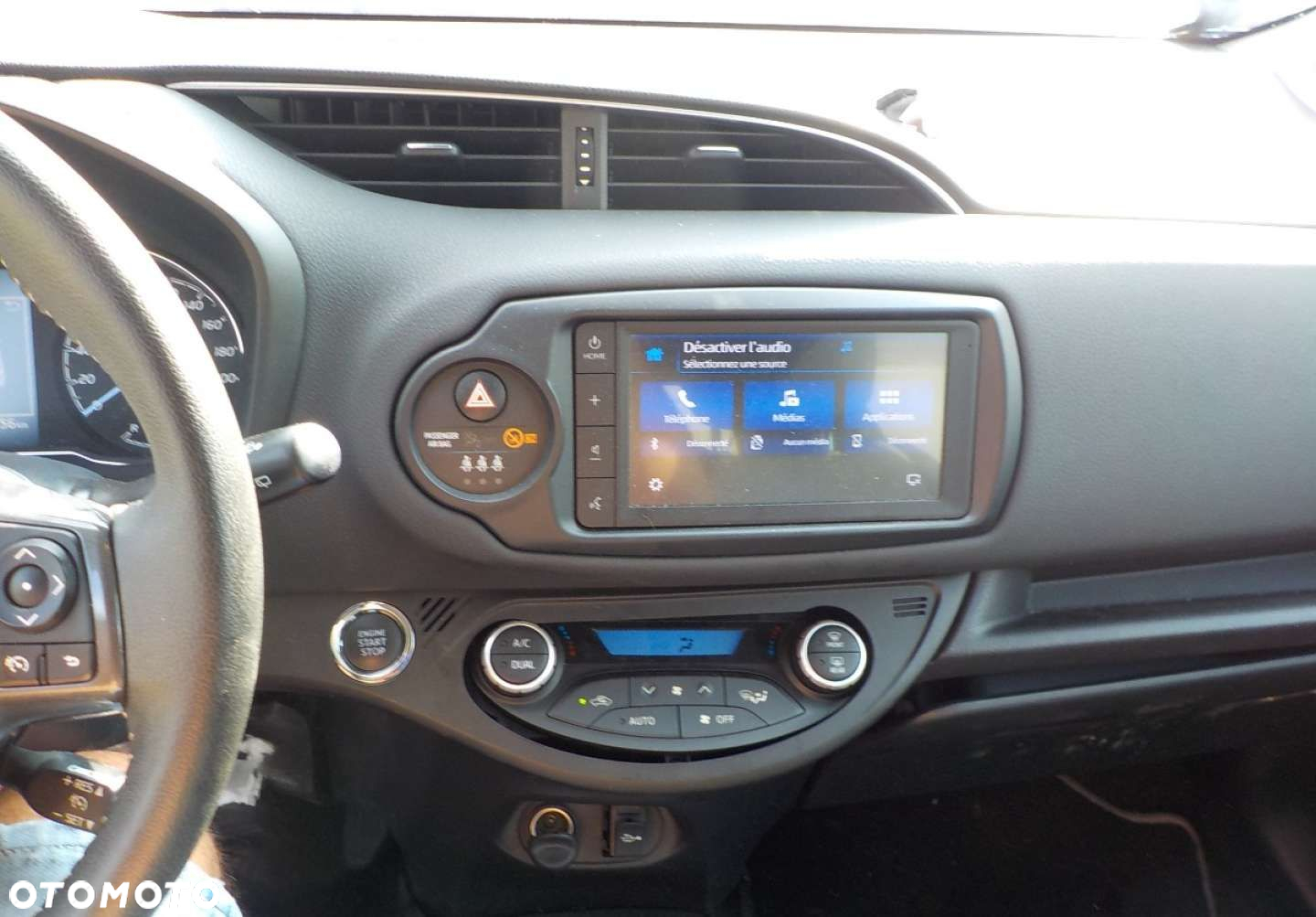 Toyota Yaris - 25