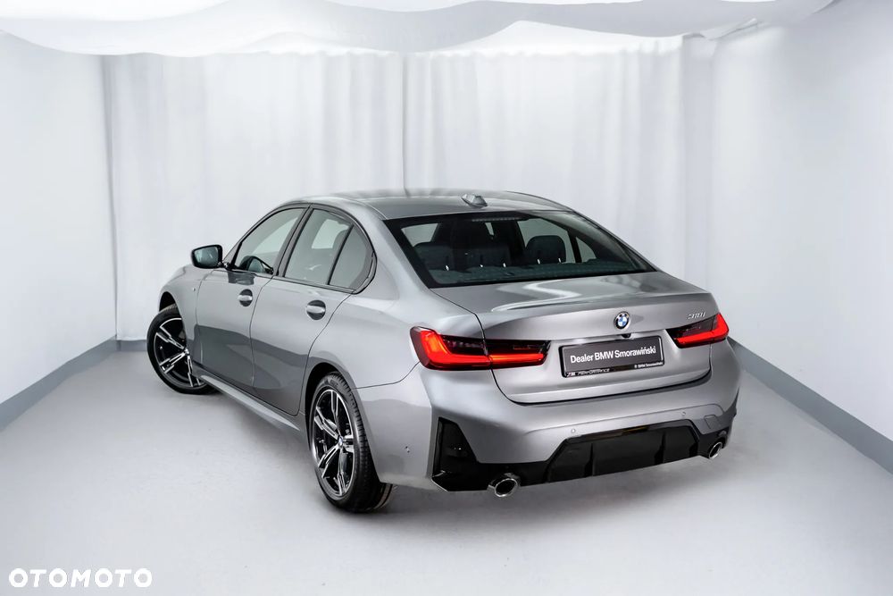 BMW Seria 3 318i M Sport - 13