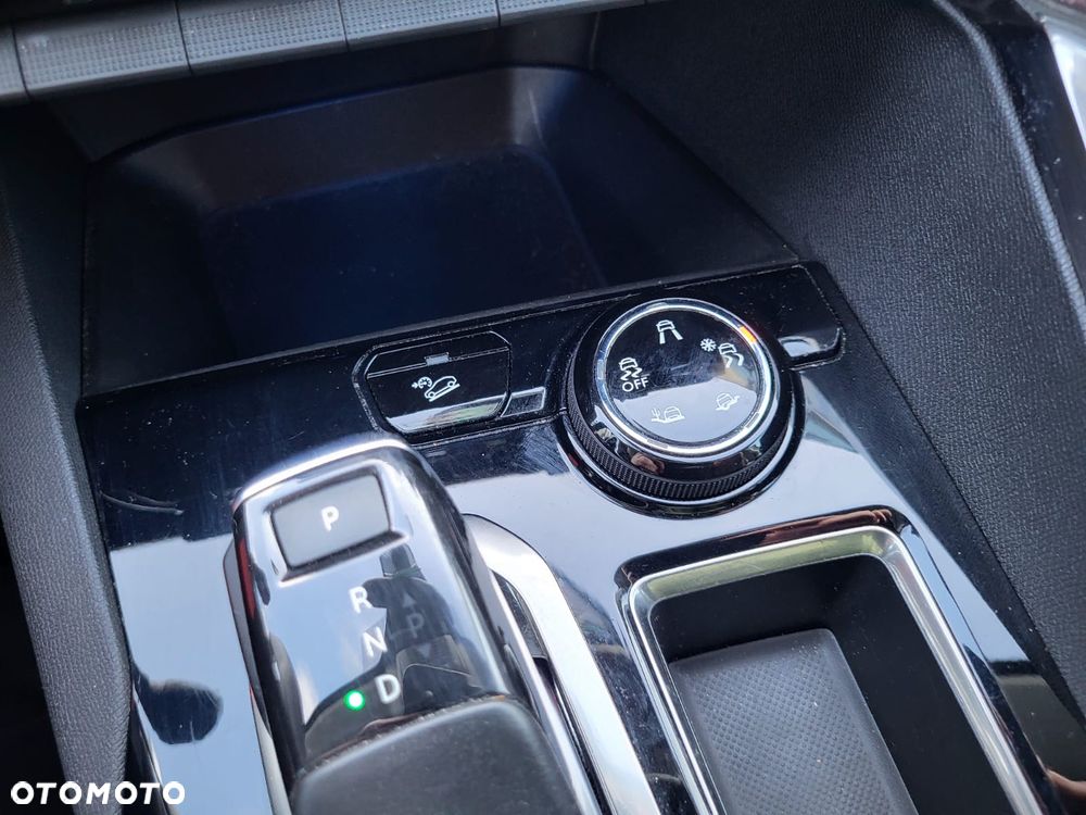 Peugeot 3008 BlueHDi 130 Stop & Start EAT8 Allure - 24