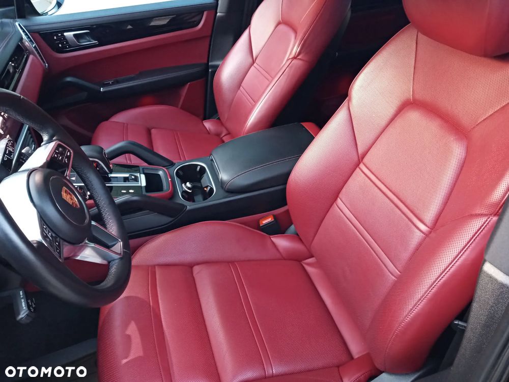 Porsche Cayenne Standard - 19