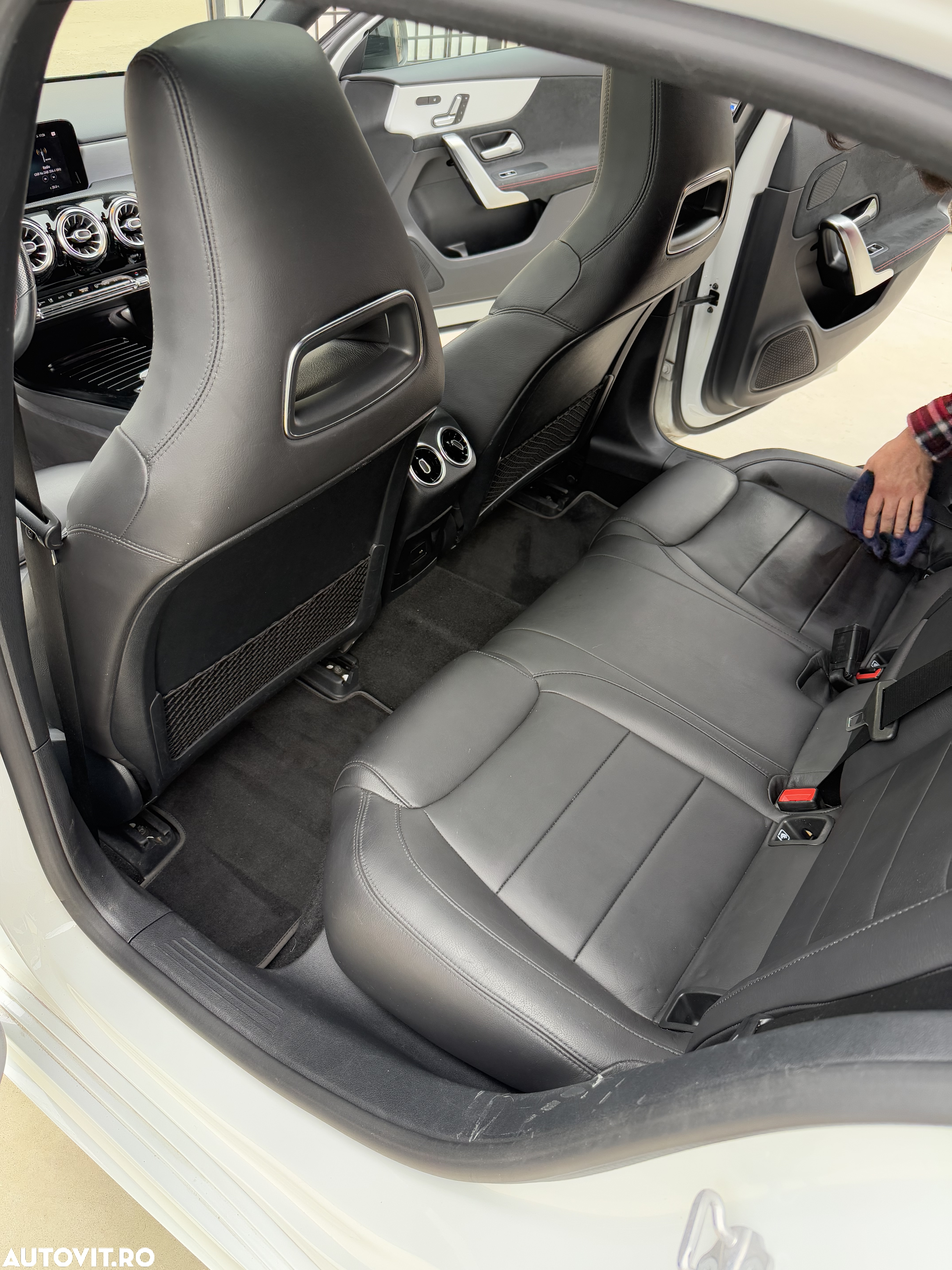 Mercedes-Benz A 180 7G-DCT Edition AMG Line - 9