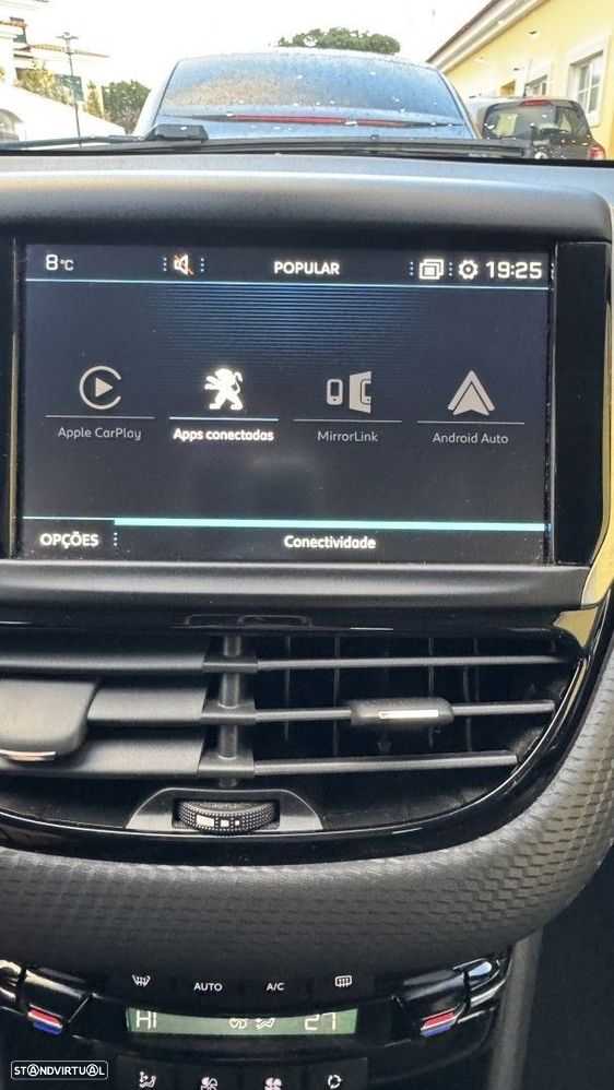 Peugeot 2008 1.2 PureTech Allure EAT6 - 11