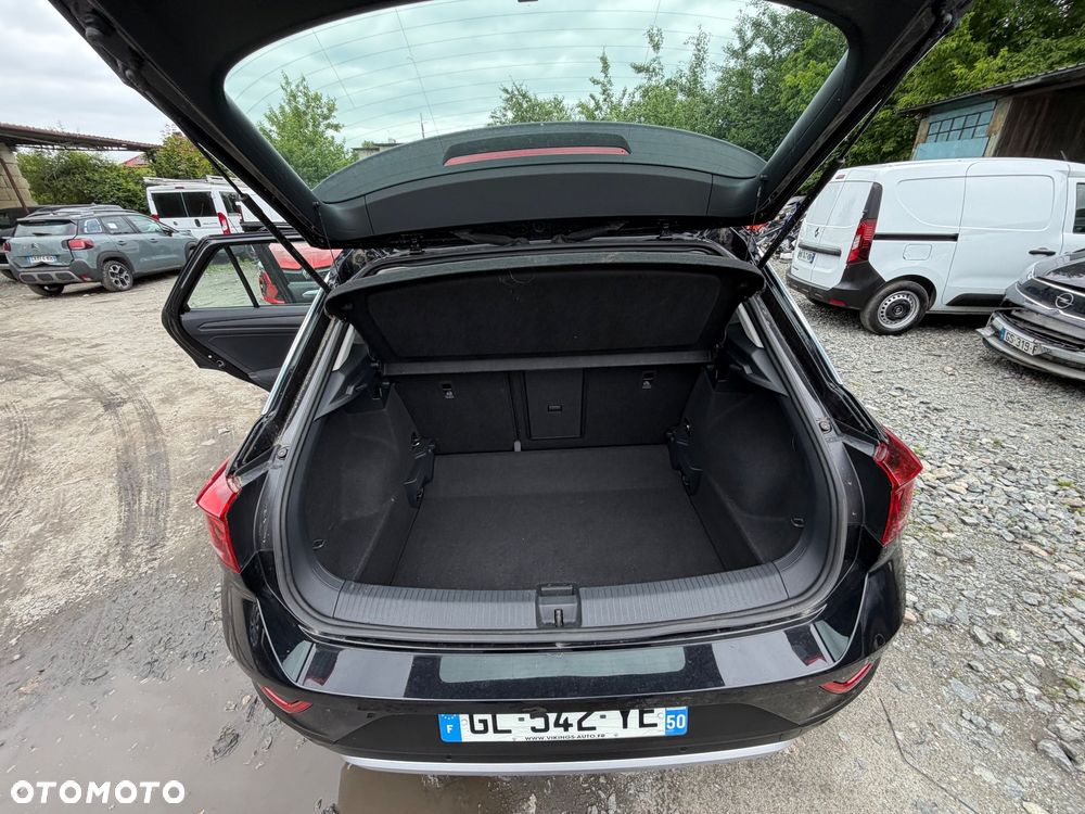 Volkswagen T-Roc - 19