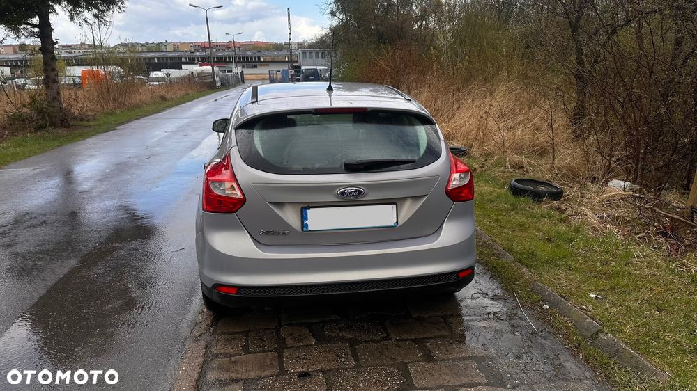 Ford Focus 1.6 Ambiente - 5