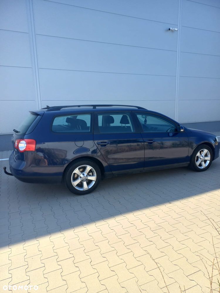 Volkswagen Passat - 9