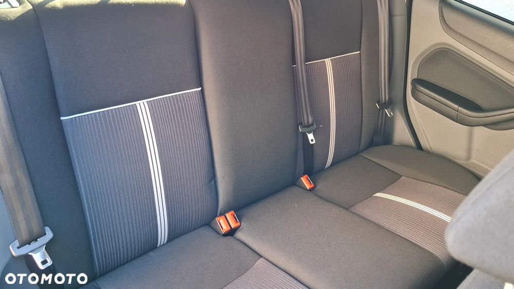 Ford Focus 1.6 16V Black Magic - 23